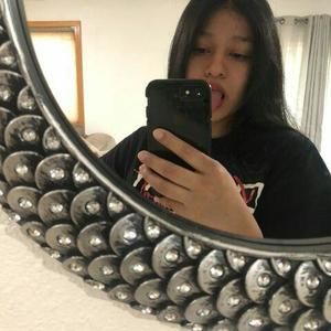 Meet your Posher, Lizbeth